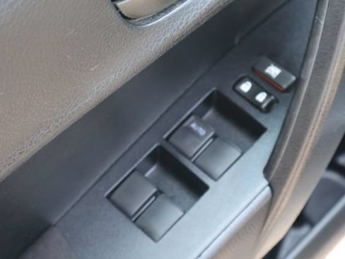 Used 2016 Toyota Corolla L FWD image 12