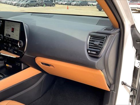 Used 2025 Lexus NX 250 FWD w/ Accessory Package (2T) image 16