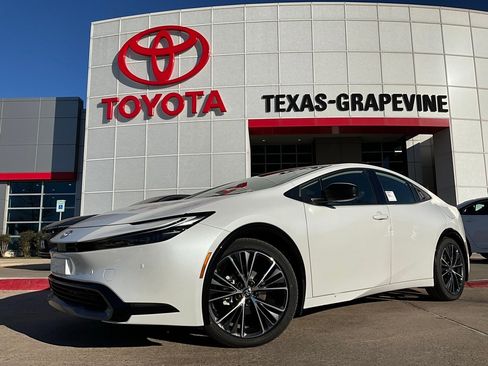 New 2026 Toyota Prius XLE image 2