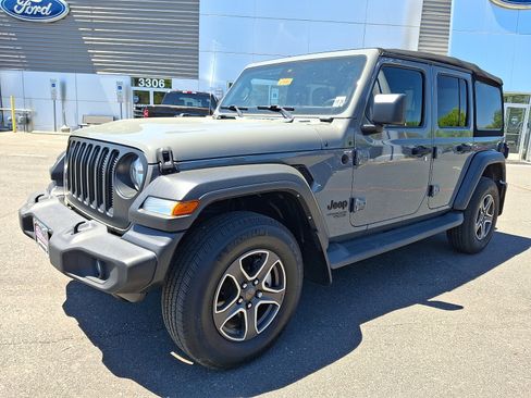 Used 2021 Jeep Wrangler Unlimited Sport AWD/4WD image 5