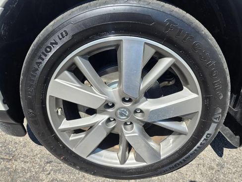 Used 2015 Nissan Pathfinder Platinum AWD/4WD image 9