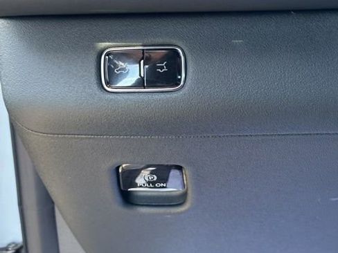 New 2025 Lincoln Navigator L Reserve w/ Jet Appearance Package image 13