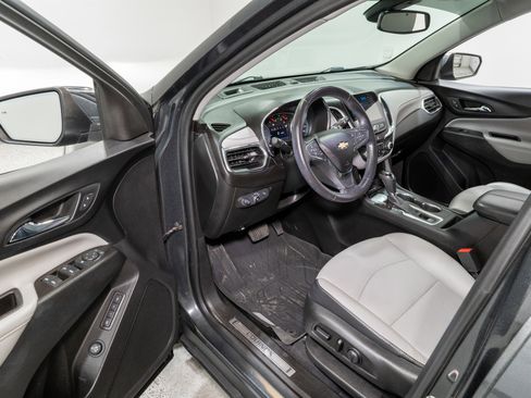 Used 2020 Chevrolet Equinox Premier image 12