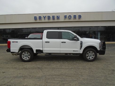 Used 2023 Ford F250 XLT w/ F-250 >10K GVWR Package image 5