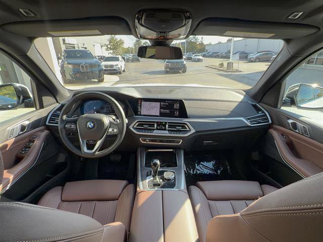 Used 2022 BMW X5 xDrive40i w/ Premium Package AWD/4WD image 14