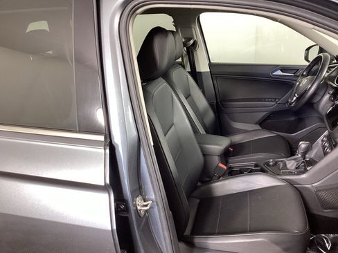 Used 2019 Volkswagen Tiguan SE AWD/4WD image 8