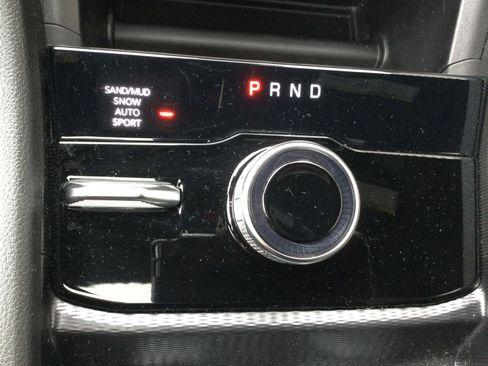 New 2026 Jeep Grand Cherokee L Limited AWD/4WD image 11