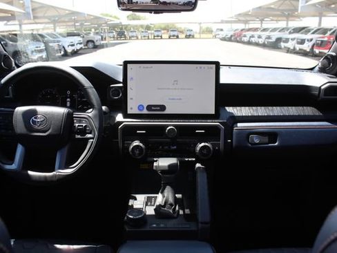 Used 2026 Toyota 4Runner Platinum AWD/4WD image 23