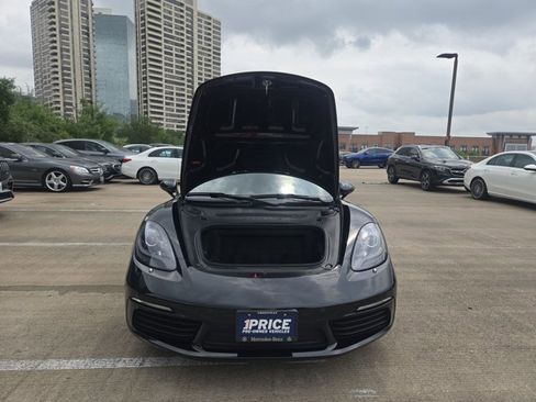 Used 2024 Porsche 718 Boxster RWD image 19