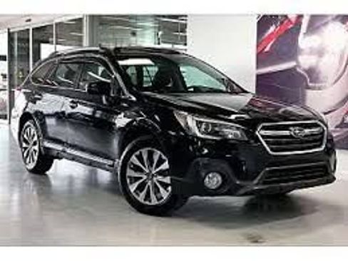 Used 2018 Subaru Outback 3.6R Touring image 1