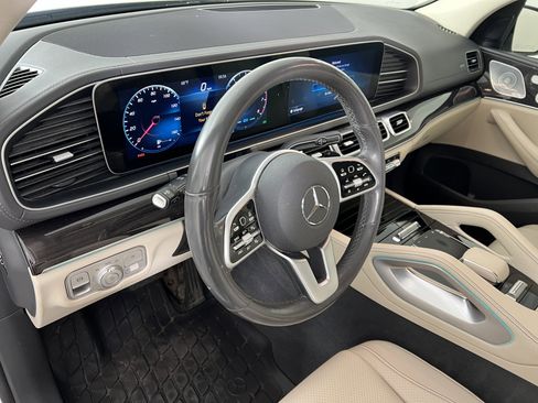 Used 2020 Mercedes-Benz GLS 450 4MATIC image 17