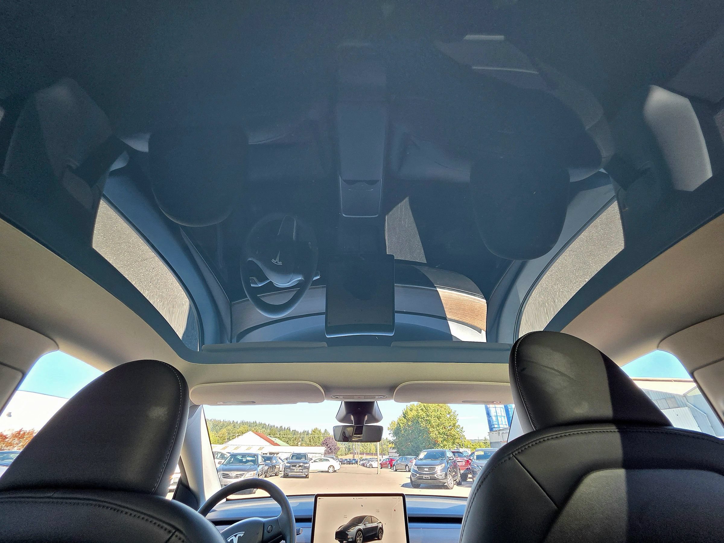Used 2024 Tesla Model Y Long Range AWD/4WD image 35