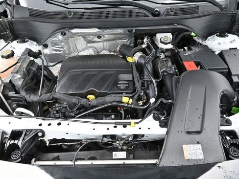 Used 2025 Chevrolet Trax ACTIV w/ Driver Confidence Package FWD image 34