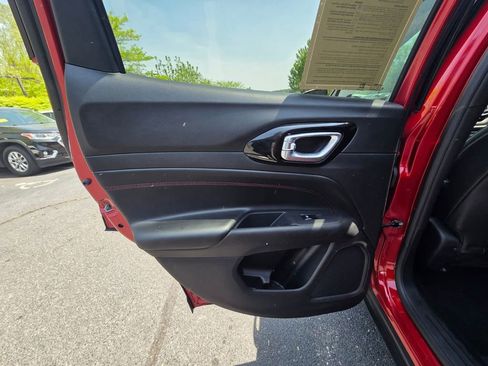 Used 2025 Jeep Compass Trailhawk AWD/4WD image 30