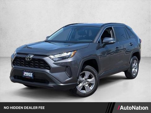 Used 2025 Toyota RAV4 XLE FWD image 1