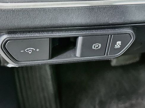 Used 2025 Kia K4 FWD image 17