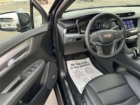 Certified 2024 Cadillac XT5 Luxury w/ LPO, Floor Liner Package image 14