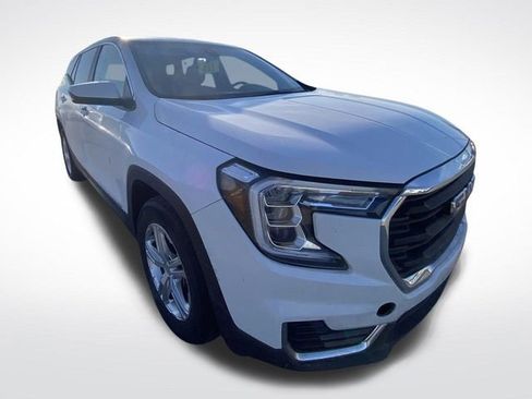 Used 2024 GMC Terrain SLE image 14