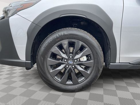 Used 2025 Subaru Outback Onyx Edition image 13
