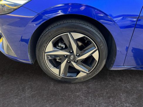 Used 2022 Hyundai Elantra Limited FWD image 14