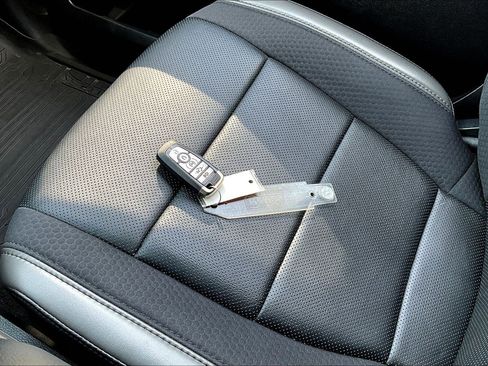 Used 2020 Ford F150 Raptor w/ Equipment Group 802A Luxury image 40