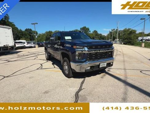 Used 2022 Chevrolet Silverado 2500 LT w/ Convenience Package AWD/4WD image 2