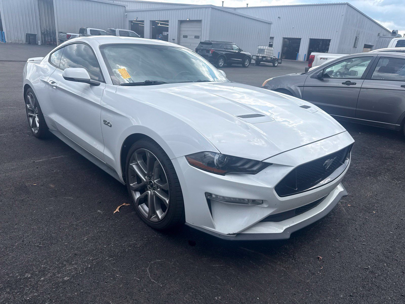 Used 2018 Ford Mustang GT Premium RWD image 1