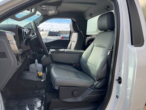 Used 2023 Ford F450 XL w/ Snow Plow Prep Package image 7