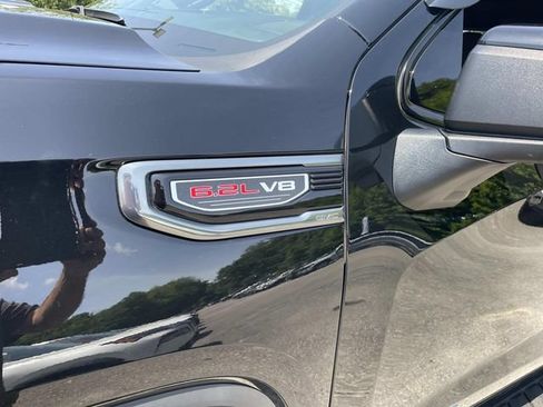 Used 2025 GMC Sierra 1500 AT4 w/ AT4 Premium Package AWD/4WD image 13