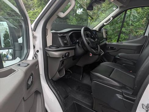 Used 2023 Ford Transit 250 Medium Roof AWD image 21