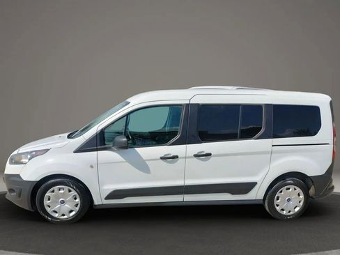 Used 2017 Ford Transit Connect XL image 2