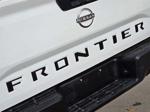 Used 2022 Nissan Frontier S w/ Technology Package image 16