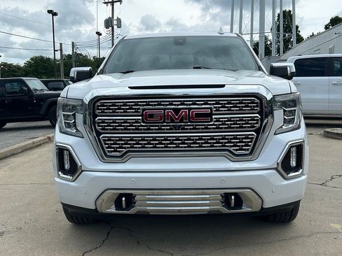 Used 2019 GMC Sierra 1500 Denali w/ Denali Ultimate Package AWD/4WD image 3