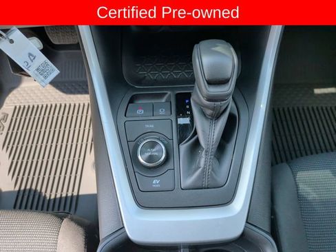 Certified 2025 Toyota RAV4 LE AWD/4WD image 19