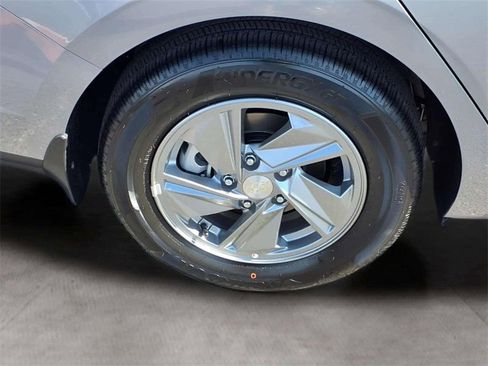 New 2026 Hyundai Elantra SE image 15