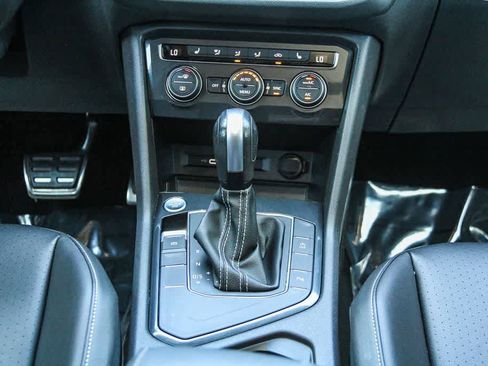 Used 2021 Volkswagen Tiguan SE R-Line FWD image 14