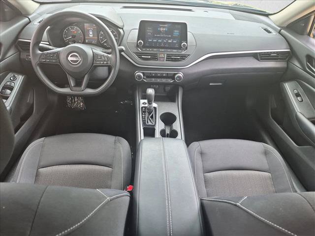 Used 2025 Nissan Altima 2.5 S FWD image 16