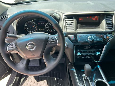 Used 2015 Nissan Pathfinder S AWD/4WD image 22