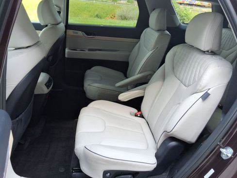 Used 2024 Hyundai Palisade Limited AWD/4WD image 32