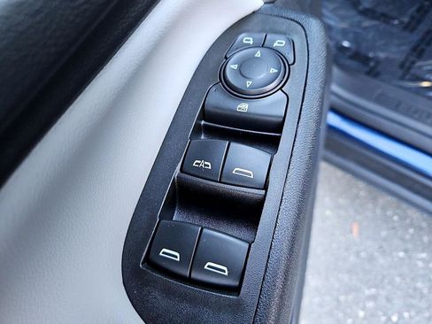 Used 2022 Chevrolet Equinox LS image 16