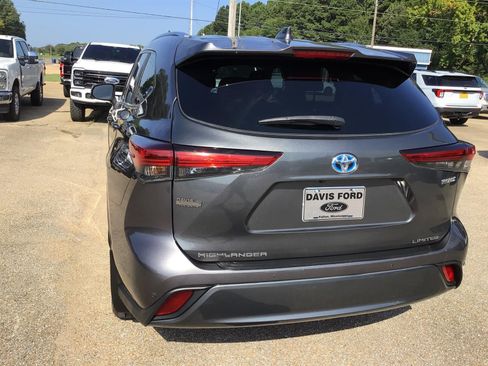 Used 2021 Toyota Highlander Limited AWD/4WD image 13