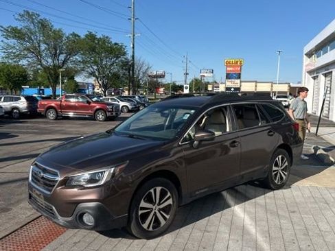 Used 2019 Subaru Outback 2.5i Limited AWD/4WD image 16