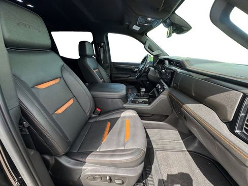 Used 2024 GMC Sierra 1500 AT4 w/ AT4 Premium Package image 15