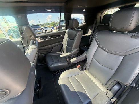 Used 2020 Cadillac XT6 Premium Luxury AWD/4WD image 6