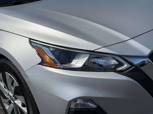 Used 2019 Nissan Altima 2.5 S FWD image 8