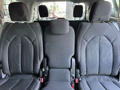 Used 2018 Chrysler Pacifica Touring Plus w/ Tire & Wheel Group image 12