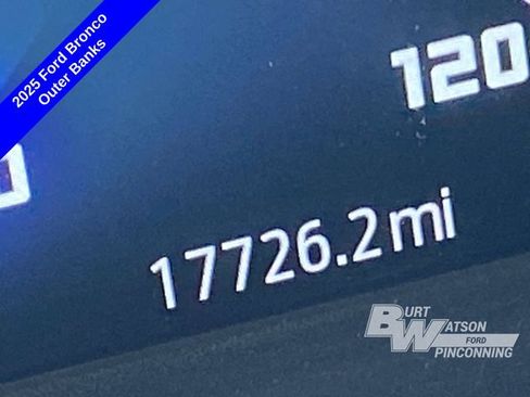 Used 2025 Ford Bronco Outer Banks AWD/4WD image 26