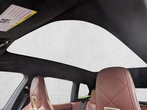 Used 2022 BMW iX xDrive50 w/ Premium Package image 16