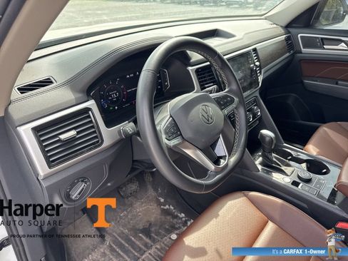 Used 2023 Volkswagen Atlas SE w/ Panoramic Sunroof Package image 13