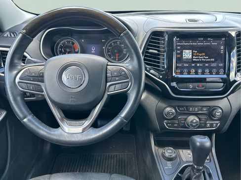 Certified 2019 Jeep Cherokee Overland AWD/4WD image 23